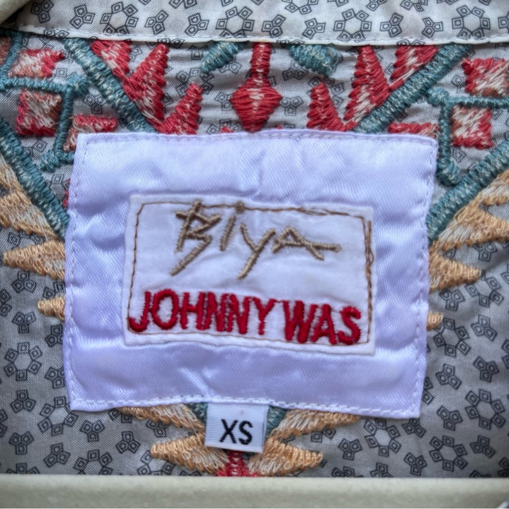 Johnny Was Multicolor Silky Gray Embroidered Blouse - Picture 5 of 6